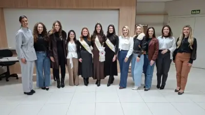 Candidatas à Corte da XII Femaçã participam de encontro com trio da última edição em Veranópolis - Studio TV