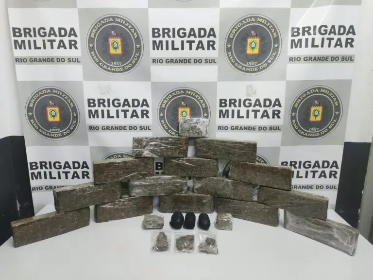 Casal é preso com mais de 10 quilos de maconha em Caxias do Sul - Studio TV