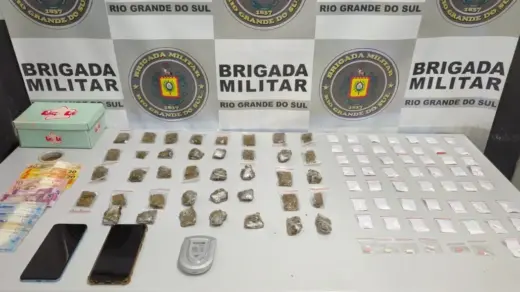 Casal é preso por tráfico de drogas em Caxias do Sul - Studio TV