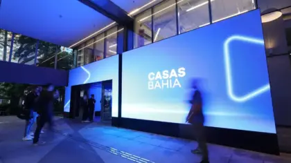 Casas Bahia fecha quase 300 lojas e amplia cortes em meio à reestruturação financeira - Studio TV