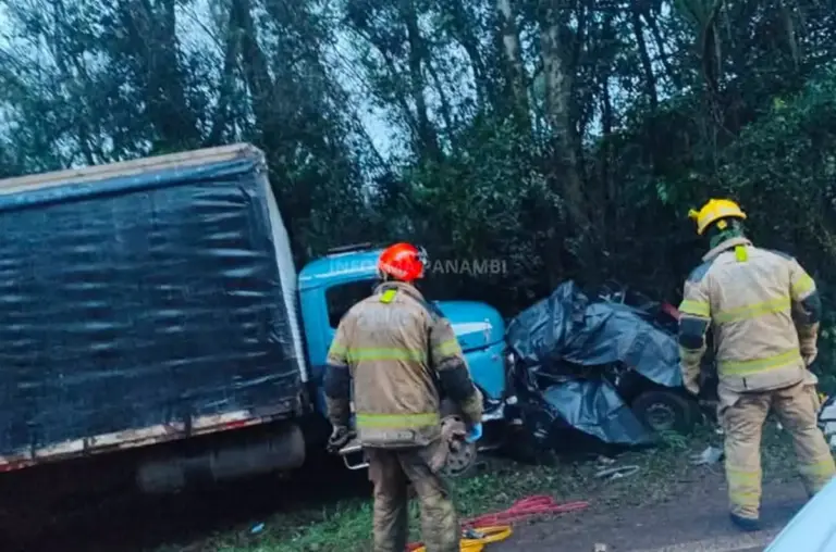 Colisão frontal deixa duas vítimas fatais, na Região Noroeste do RS - Studio TV
