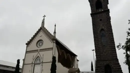 Comunidade lança campanha para reconstruir igreja atingida por temporal em Flores da Cunha - Studio TV