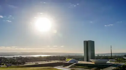 Congresso pode votar fim da escala 6x1 e da “taxa das blusinhas” nesta semana - Studio TV
