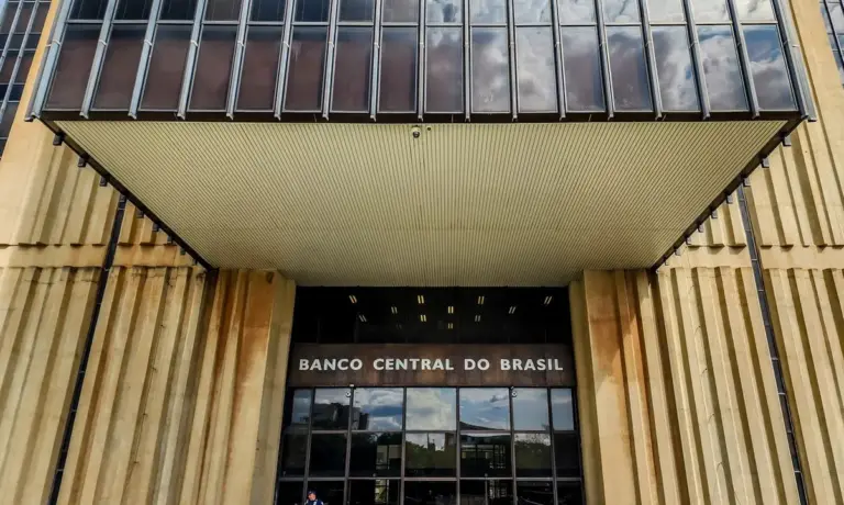 Copom reduz Selic para 14% ao ano em quarta queda seguida - Studio TV