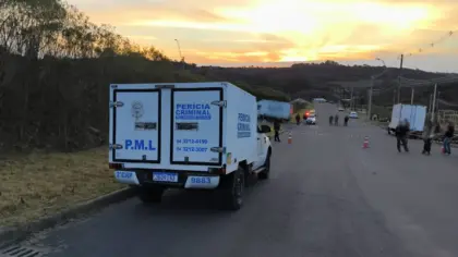 Criança morre em acidente entre caminhão e moto em Caxias do Sul - Studio TV