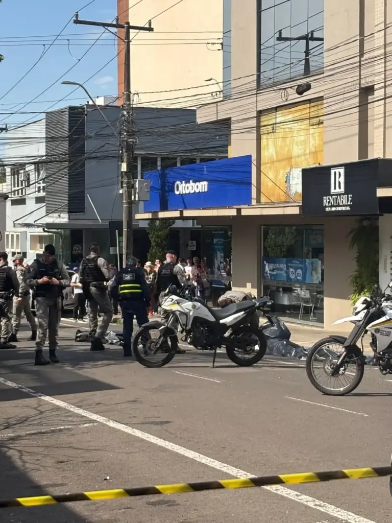 Dois homens são mortos a tiros no Centro de Lajeado em plena luz do dia - Studio TV