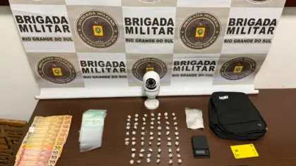 Dupla é presa e adolescente apreendido por tráfico de drogas em Veranópolis - Studio TV