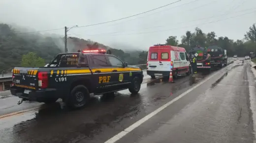 Engavetamento com caminhões-tanque deixa motorista ferido na BR-116, em Caxias do Sul - Studio TV