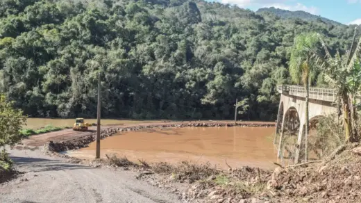 ERS-437 terá bloqueios diários entre Vila Flores e Antônio Prado; confira os horários - Studio TV