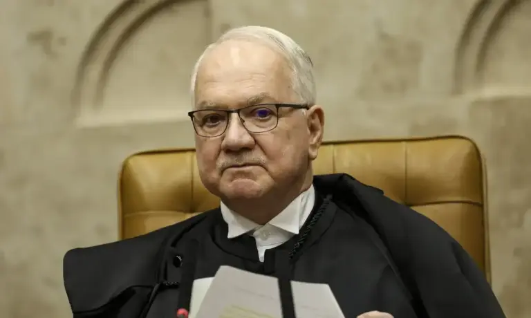 Fachin afirma que críticas ao STF fortalecem a democracia - Studio TV