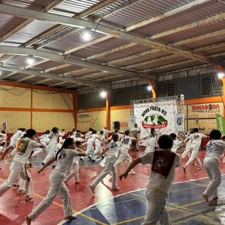 Festival de Capoeira reúne cerca de 200 praticantes em Nova Prata - Studio TV