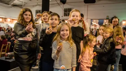 Festival do Bolinho de Chuva reúne 20 mil pessoas e serve 140 mil bolinhos em Veranópolis - Studio TV