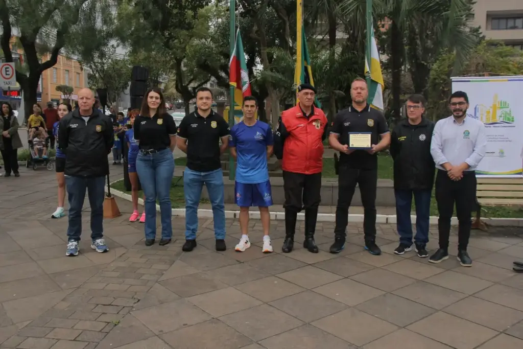 Fogo Simbólico da Pátria é recebido em Veranópolis com homenagem à Polícia Civil - Studio TV