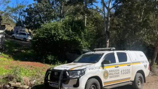 Homem de 18 anos é preso por tráfico de drogas em Paraí - Studio TV