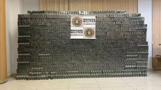 Homem é preso com 12,5 mil maços de cigarros contrabandeados na ERS-403, em Rio Pardo - Studio TV