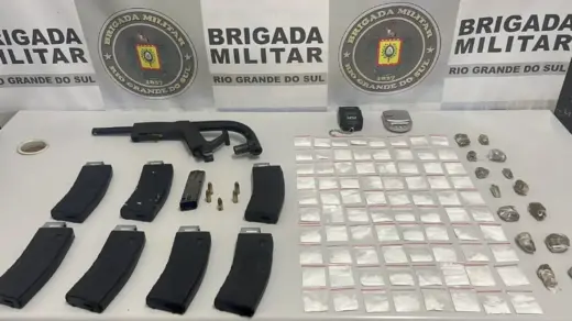 Homem é preso com drogas e arma no Centro de Caxias do Sul - Studio TV