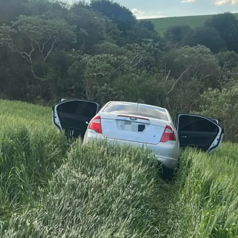 Homem é preso e adolescente apreendido após roubo a residência no Noroeste do RS - Studio TV