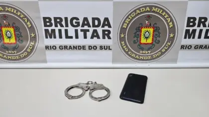 Homem é preso em flagrante após furto de celular em Guaporé - Studio TV