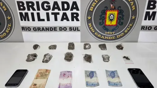 Homem é preso por tráfico de drogas e adolescente é apreendida em Guaporé - Studio TV