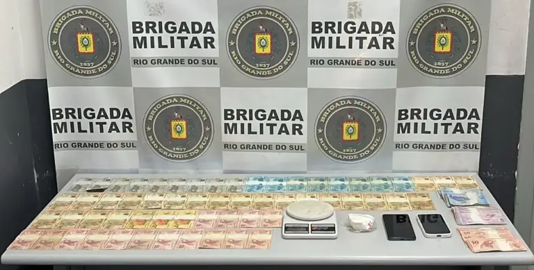 Homem é preso por tráfico de drogas no bairro Presidente Vargas, em Caxias do Sul - Studio TV