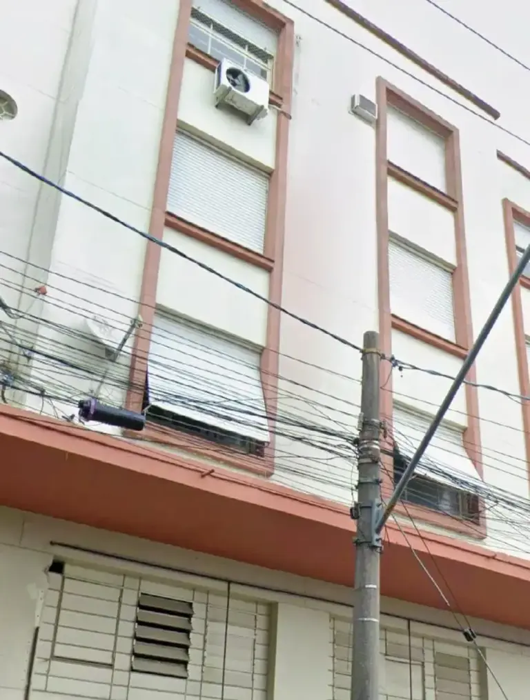 Idosa de 80 anos morre após cair de prédio em Porto Alegre; filho é preso suspeito de feminicídio - Studio TV