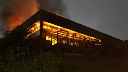 Incêndio de grandes proporções atinge clube em Farroupilha - Studio TV