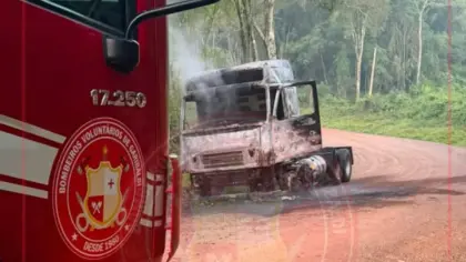 Incêndio destrói caminhão em Boa Vista do Sul durante a madrugada - Studio TV