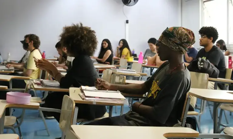 Inscrições para o vestibular da USP começam nesta segunda-feira; veja prazos e datas das provas - Studio TV
