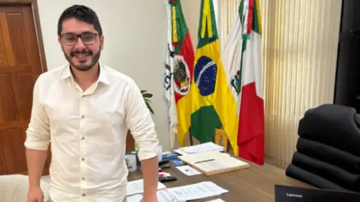 João Guilherme Mazetto assume Prefeitura de Veranópolis durante férias de Cristiano Dal Pai - Studio TV