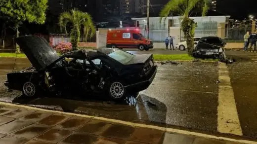 Jovem fica preso às ferragens após grave acidente no centro de Lagoa Vermelha - Studio TV