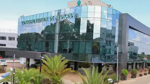 Justiça suspende norma que reconhece harmonização orofacial como especialidade odontológica - Studio TV