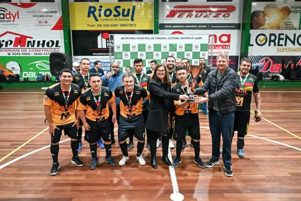 Kalábia e Vila Sapo conquistam títulos do Municipal de Futsal de Nova Prata - Studio TV