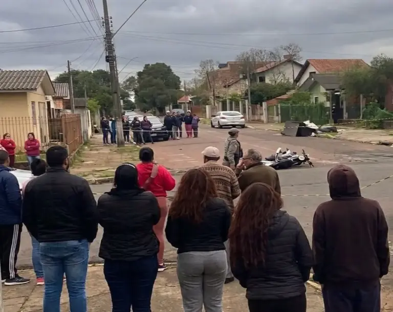 Motociclista é morto a tiros em plena via pública em Canoas - Studio TV