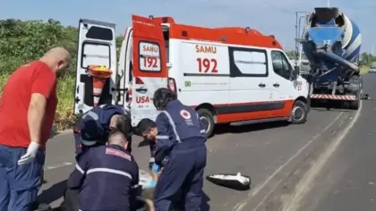 Motociclista morre após colisão com caminhão em Capão da Canoa - Studio TV