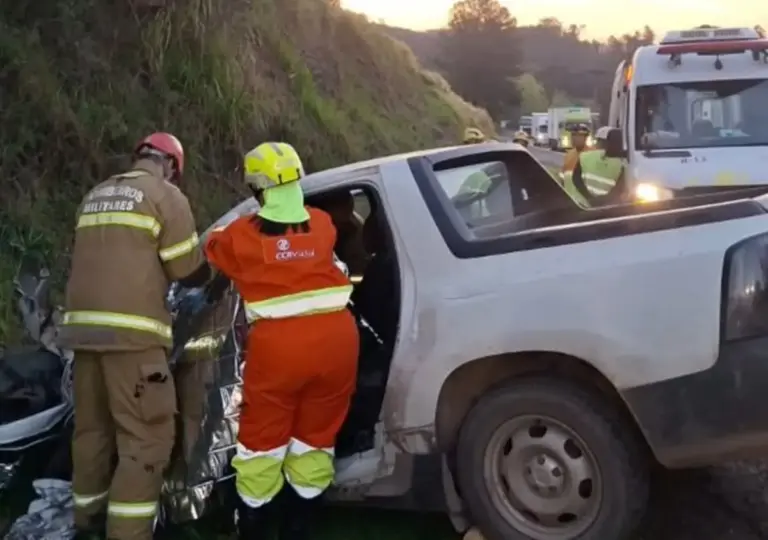 Motorista de 36 anos morre em colisão entre caminhonete e carreta na BR-386, no Norte do RS - Studio TV