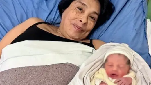 Mulher dá à luz pela primeira vez aos 62 anos e protagoniza caso inédito na Argentina - Studio TV