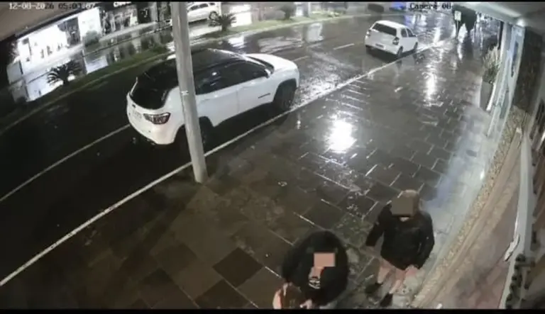 Mulheres são identificadas após atos de vandalismo em estabelecimentos de Guaporé - Studio TV