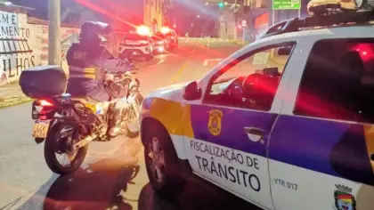 Operação Balada Segura aborda 31 veículos e autua um condutor em Bento Gonçalves - Studio TV