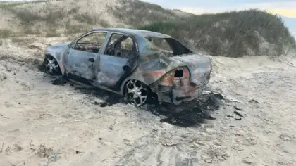 Polícia investiga corpo encontrado em carro incendiado em Cidreira - Studio TV
