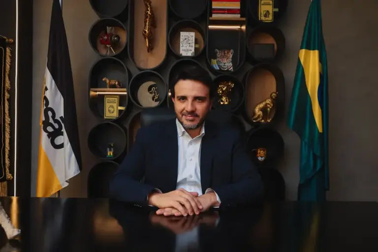 Presidenciáveis criticam decisão do TSE sobre campanha de Renan Santos - Studio TV