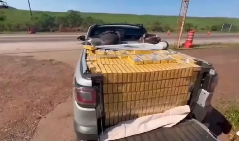 PRF prende dois homens com 10 mil maços de cigarros contrabandeados em Seberi - Studio TV