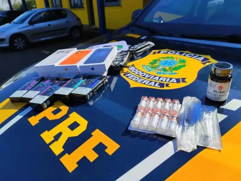 PRF prende motorista com medicamentos russos e produtos estrangeiros em Vacaria - Studio TV
