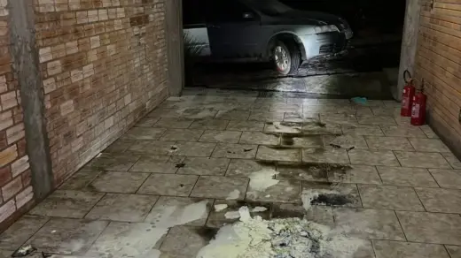 Princípio de incêndio em veículo mobiliza bombeiros no município de Ipê - Studio TV