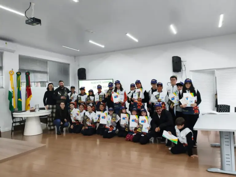 Projeto Agente Mirim inicia atividades com 25 crianças em Veranópolis - Studio TV