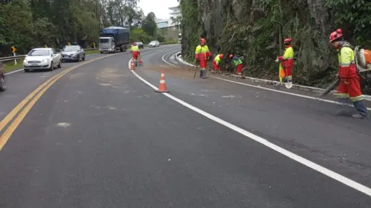 Queda de pedras é registrada na BR-470 entre Bento Gonçalves e Garibaldi - Studio TV