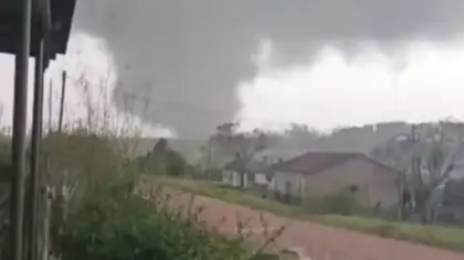 Tornado volta a atingir o Rio Grande do Sul e causa danos em Pedro Osório - Studio TV