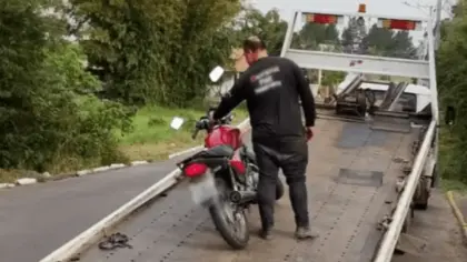 Moto com mais de R$ 110 mil em multas é apreendida no RS - Studio TV