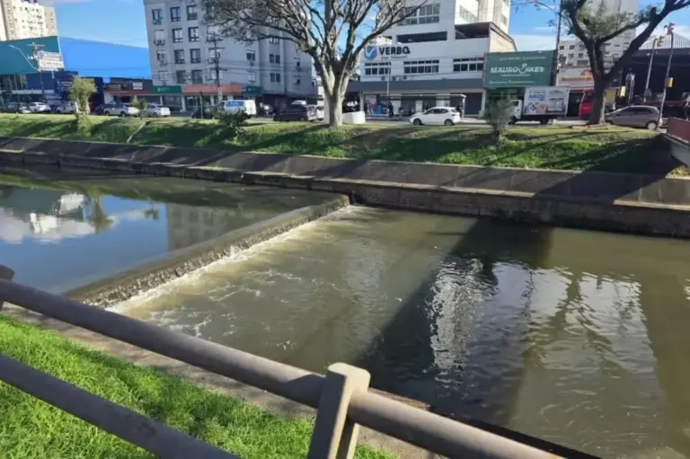 Corpo de homem é encontrado no Arroio Dilúvio em Porto Alegre - Studio TV