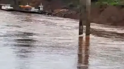 Cheia do Rio Taquari interrompe travessia de balsa entre Santa Tereza e São Valentim do Sul - Studio TV