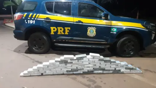 PRF prende mulher com 81 kg de cocaína escondidos em caminhonete no RS - Studio TV